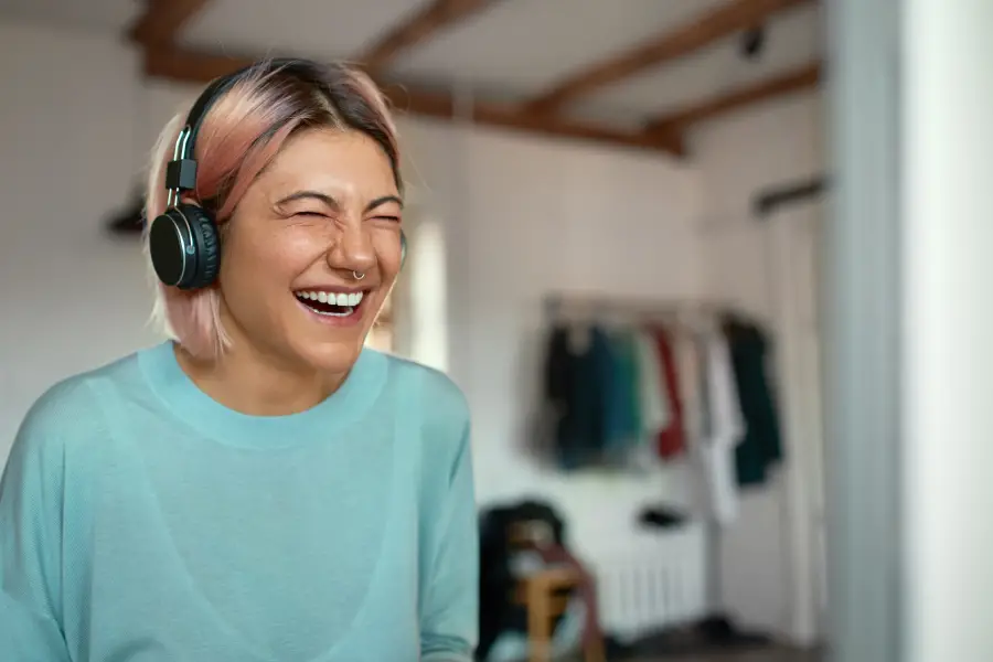 6 Funny Podcasts to Put You in the Best Mood